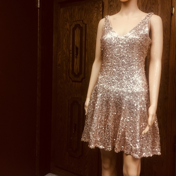 Guess Dresses & Skirts - 😍 Sequin Evening Gown
